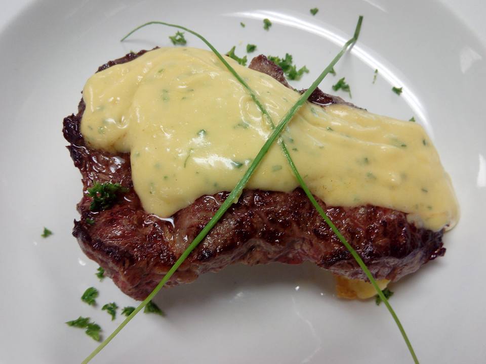 DIY Grilled Scotch Fillet, Bearnaise sauce & Lyonnaise Potatos2